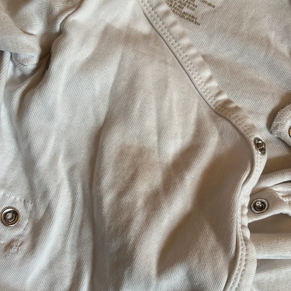 🤎 Lot of 3 H + M neutral onesies - Picture 4 of 5